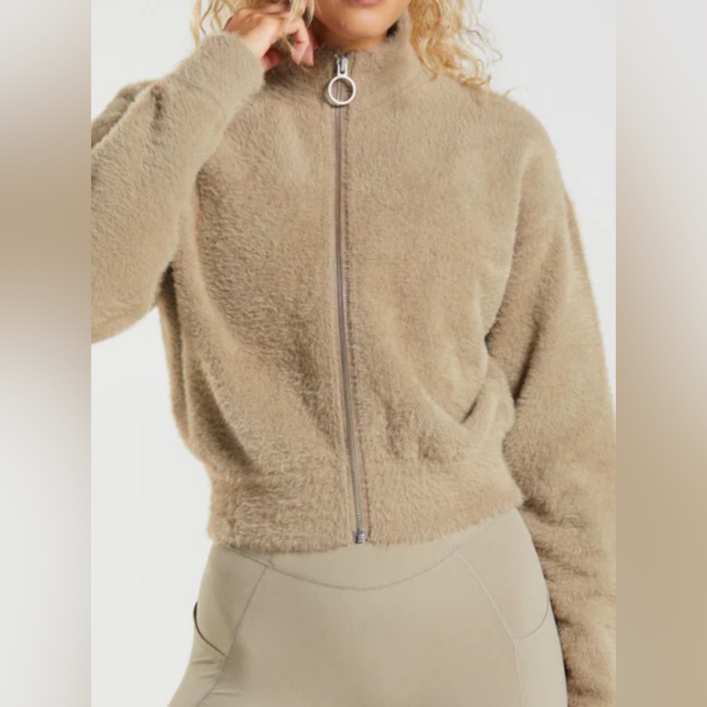 GYMSHARK WHITNEY EYELASH KNIT JACKET - Medium